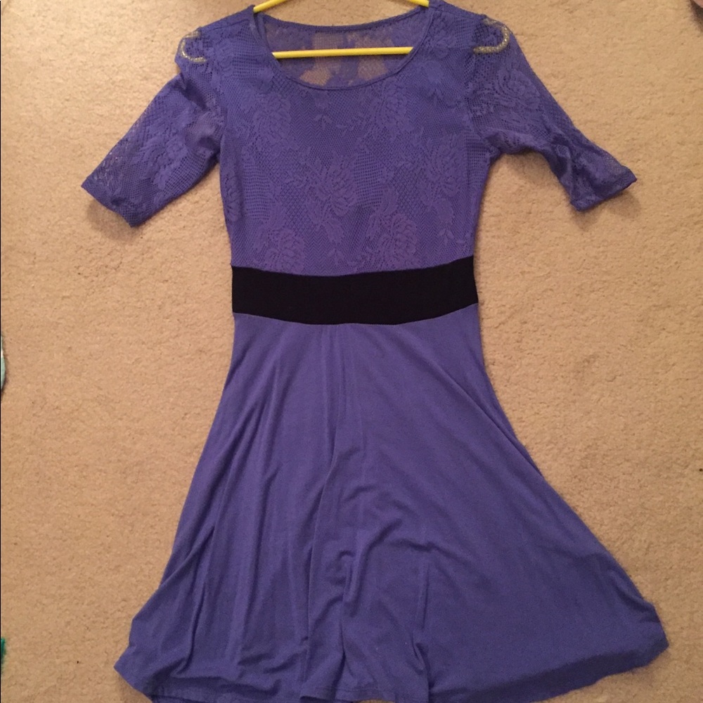 Hardly Worn Guess Lace dress